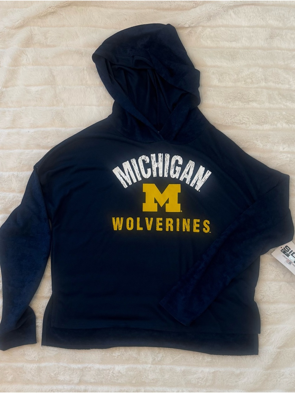 Michigan Wolverines Lightweight Navy Hoodie Pullover Women Size Medium Brand New
